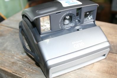 Polaroid One 600 Silver/Gray Instant Film Camera, Solid Strap, WORKS! TESTED!