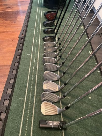 TaylorMade Stealth Golf Set