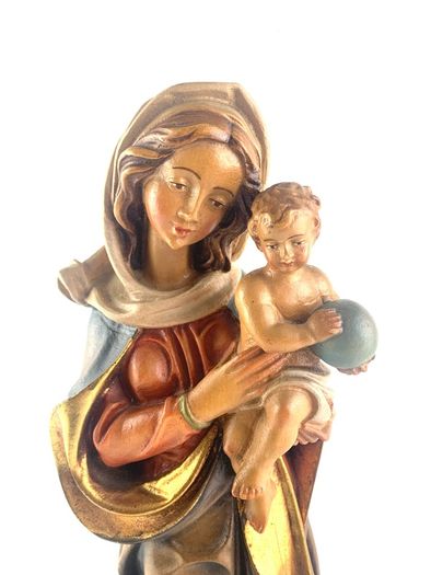 Vintage wooden Madonna and baby Jesus figurine