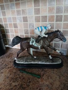 Racing horse