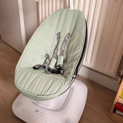 4moms mamaRoo Baby Swing Excellent Condition (Like New)