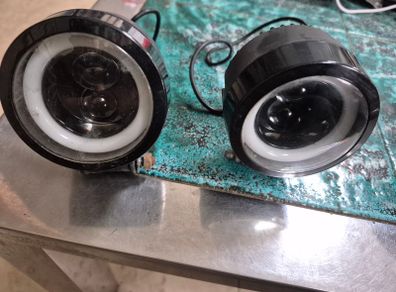 Spot lights for car