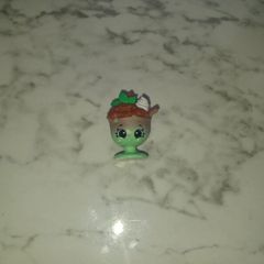 shopkins - 1pcs exclusive from peppa-mint doll