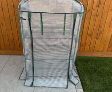 Mini greenhouse