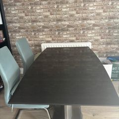 black marble dining table
