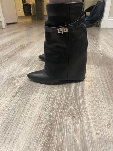 Black Boots