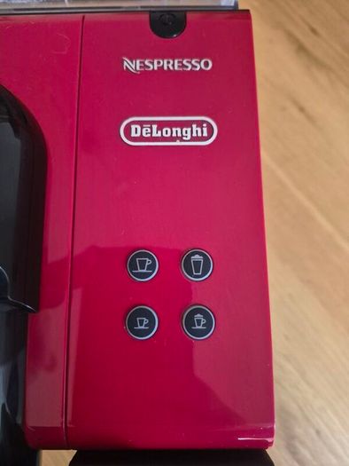 Red De'Longhi Nespresso Lattissima Touch