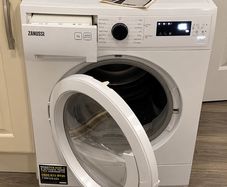7kg Zanussi Condenser Dryer Free Local Delivery