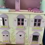 wooden dolls house Image 3