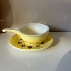 Vintage Yellow Snowflake Patern Pyrex Gravy Boat