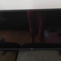 32 inch LG smart TV
