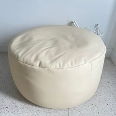 Newborn photography posing beanbag
