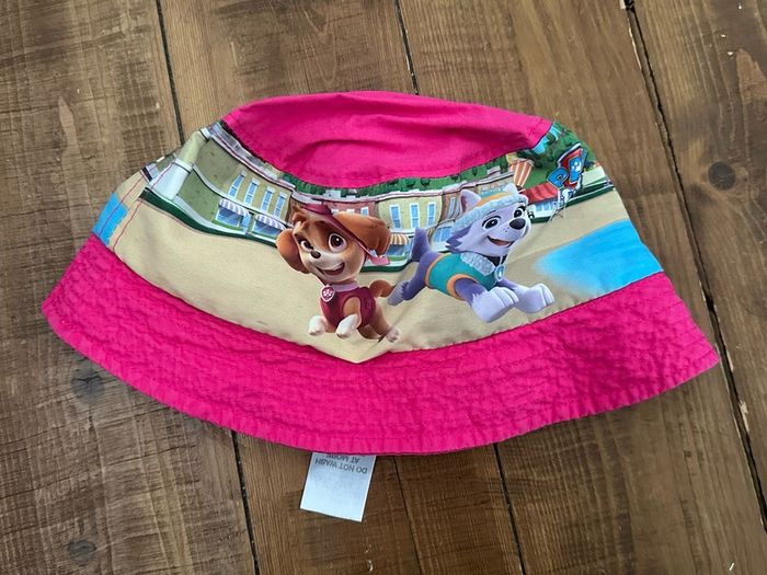Bucket style summer hats for a girl