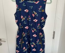 [clothes for adults] Floral summer dress, size 10/12
