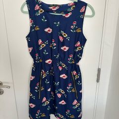 [clothes for adults] Floral summer dress, size 10/12