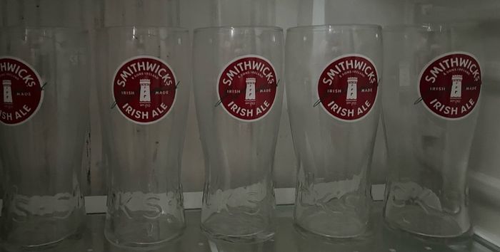 Samuel Adams Boston Lager Beer Pint Glass bulmers Tiger beer Official Pint Glass guinness hop house 13 Heineken Carlsberg coors smithwicks orchard thieves Rockshore cider Galway hooker tuborg corona