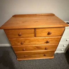 Chest of drawers