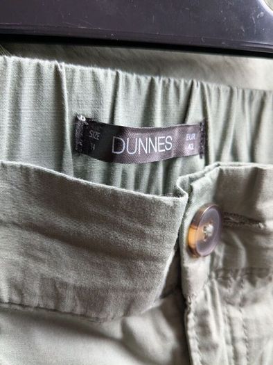 Dunnes three quarter lengths size 14