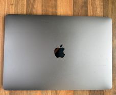 MacBook Air (Retina, 13-inch, 2020)