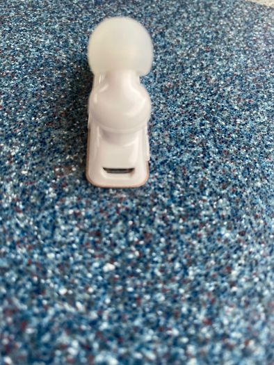 Miniso Bluetooth Wireless Headset R6100 Bluetooth wireless headset earphones in gold color, compatible with Android and iOS devices. Brand new