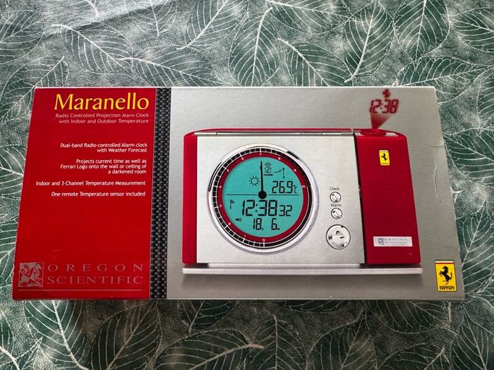 Oregon Scientific Ferrari Maranello FSP-301 projection alarm/weather clock