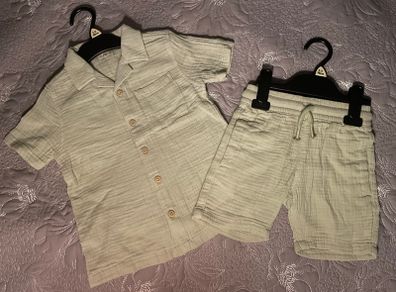 Boys top and shorts set 2-3Y