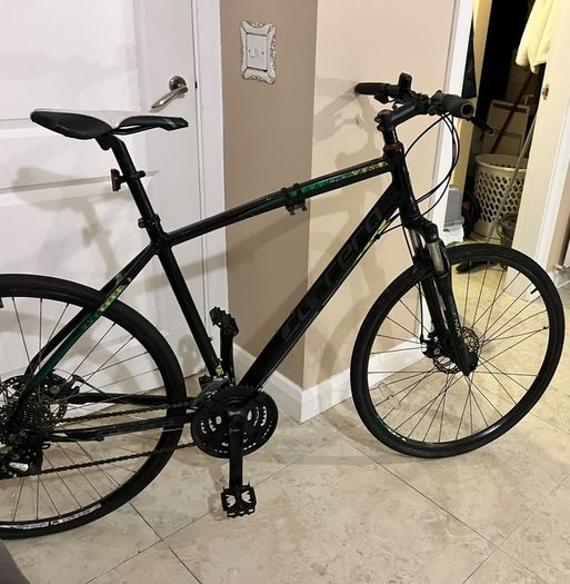 Adults Carrera Crossfire Hybrid Mountain Bike