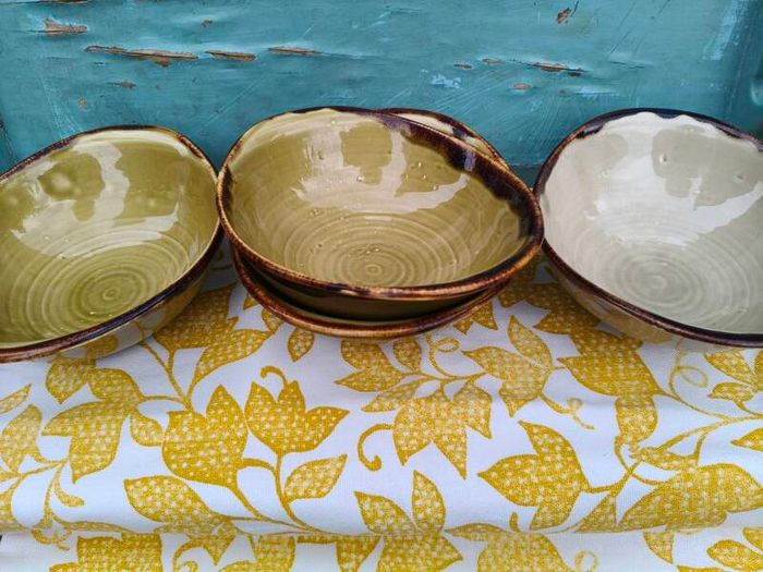 4 x Vintage Dudson Bowls