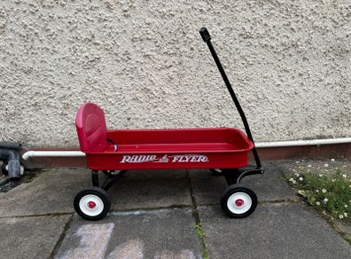 Radio Flyer kids cart