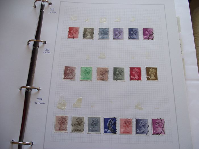 A valuable comprehensive collection of Elizabeth II stamps, hinged in the album (1952-2000)