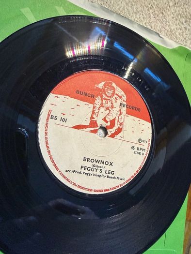 Peggys leg vinyl single. Irish pressing