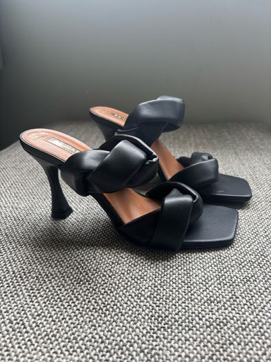 2 pairs black heels size 5