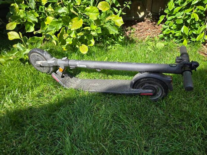 Ninebot E25E scooter