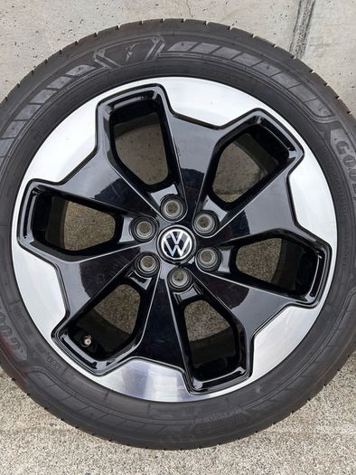 Genuine Volkswagen Indianapolis 19" Alloy Wheels - Like New, Good Year
