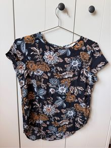 H&M women ladies top, t-shirt