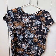 H&M women ladies top, t-shirt