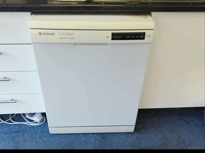Hoover dishwasher r