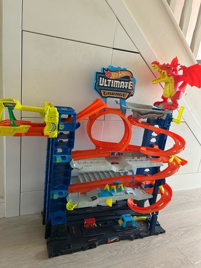 Hot Wheels Ultimate Garage