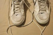 Basketball boots