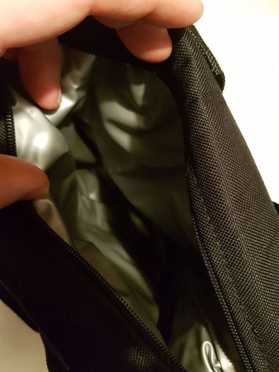 rushdale wine cooler bottle bag ,nice condition ,buyer collects or pays postage thank you,sold as is