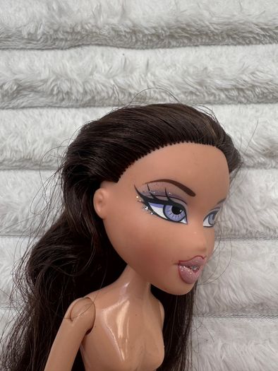 Bratz Winter Wintertime Wonderland Doll Dana Used Please see photos