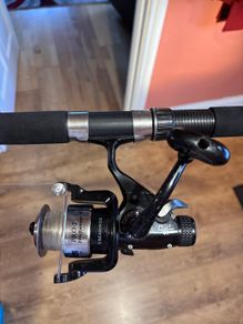 9ft Fishing Rod & Full Bait Box