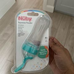Nuby Squeeze Feeder