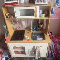 ikea kitchen and accesories