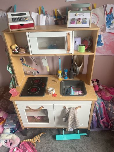 ikea kitchen and accesories