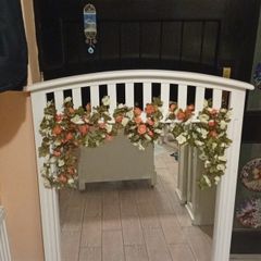 Mirror plus other items.