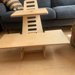 Adjustable standing work station