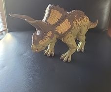 Lanard 2017 Primal Clash Dino Commander Triceratops Dinosaur Plastic Figure Toy