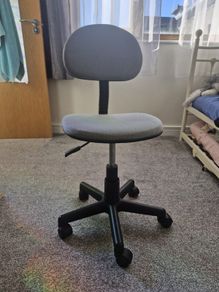 Grey Swivel Office Chair - Compact & Adjustable