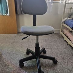 Grey Swivel Office Chair - Compact & Adjustable